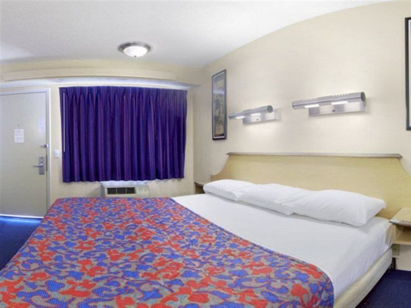 Red Roof Inn Tampa - Brandon Eksteriør billede